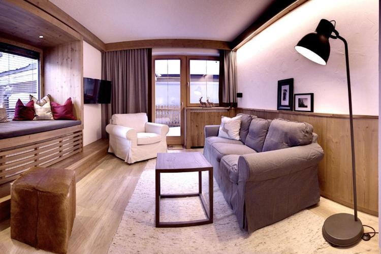 Haus Lina Apartment ซังคท์อันทอนอัมอาร์ลแบร์ก ภายนอก รูปภาพ